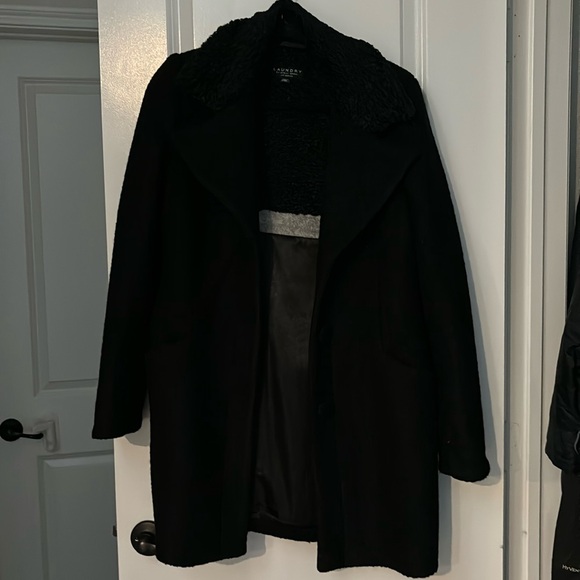 Laundry By Shelli Segal Jackets & Blazers - NWOT Laundry jacket, super soft and very warming
